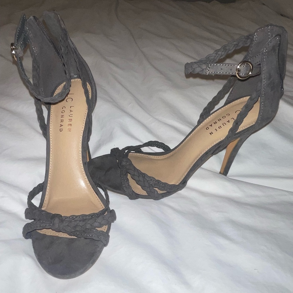 LC Lauren Conrad Pie Crust Braided Gray Suede Heel 7.5 - Picture 2 of 15